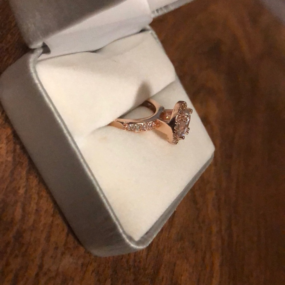 Ring - Picture 3 of 3